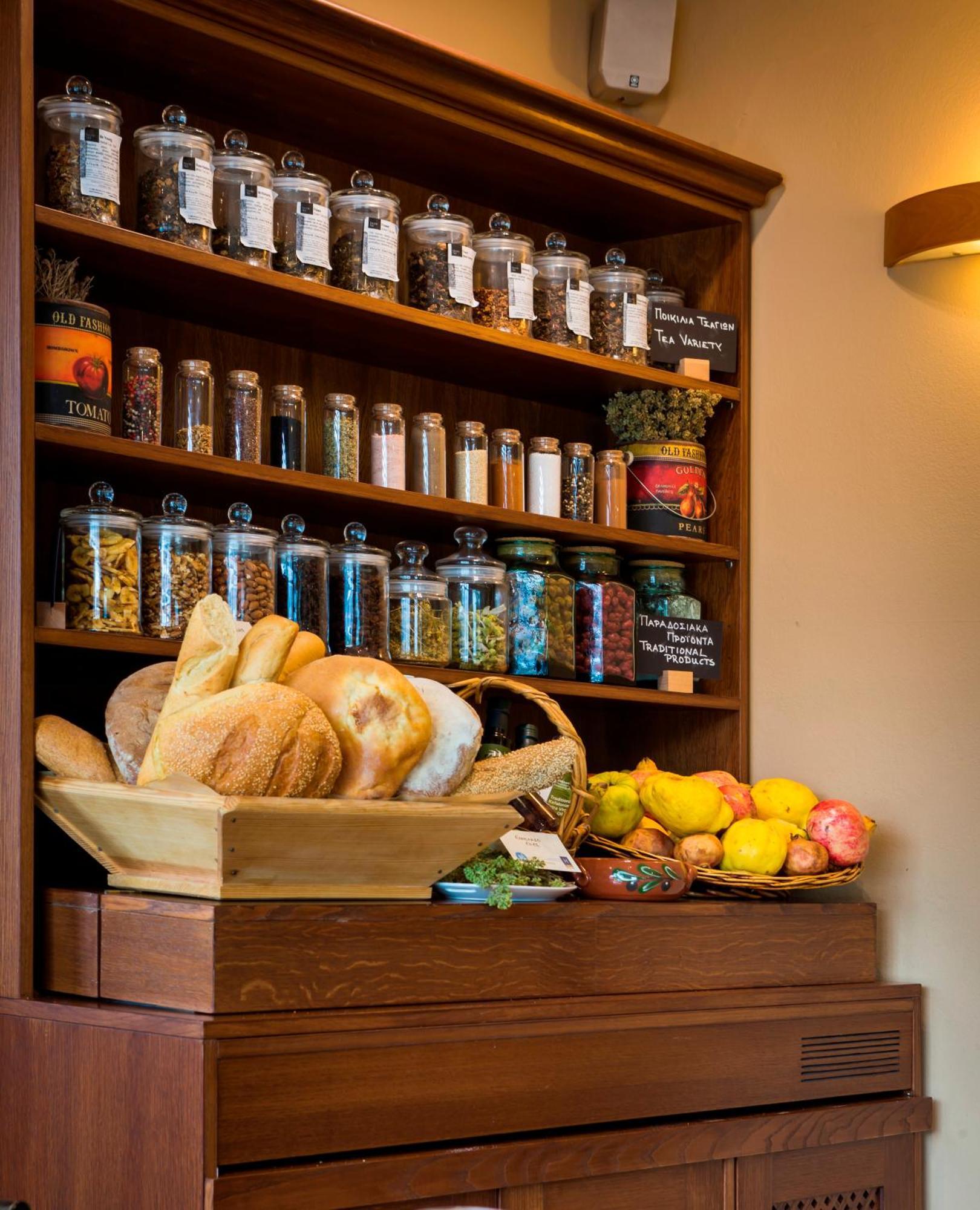 Tourist Boutique Hotel Аргостолион Екстериор снимка