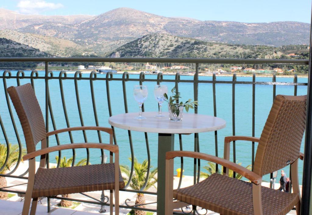 Tourist Boutique Hotel Аргостолион Екстериор снимка