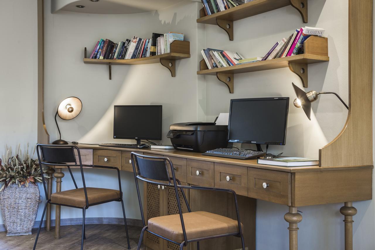 Tourist Boutique Hotel Аргостолион Екстериор снимка