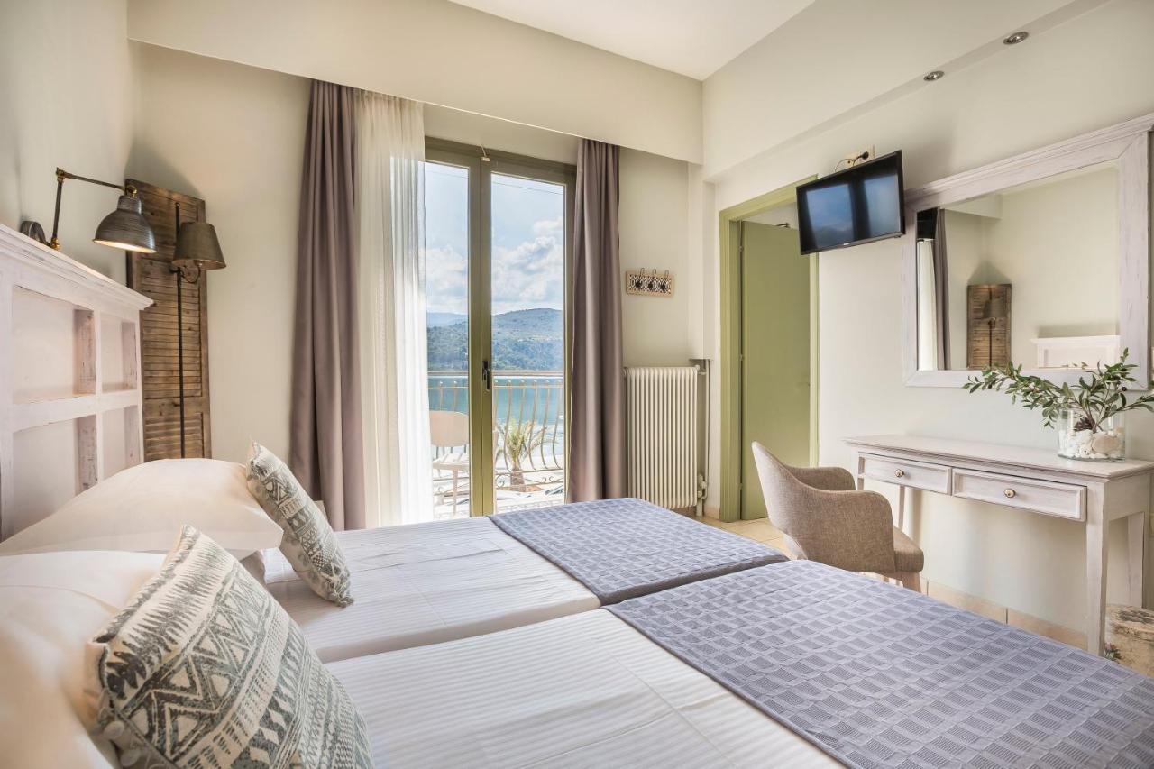 Tourist Boutique Hotel Аргостолион Екстериор снимка